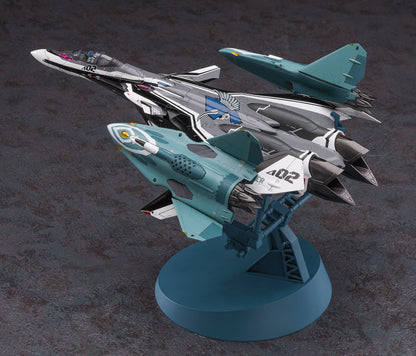 HASEGAWA 65844 Macross Delta The Movie Vf-31F Siegfried Messer / Hayate W/ Lill Draken 1/72 Scale Kit- Japan Figure Store - #1 Bring To You The Best Japanese Goods