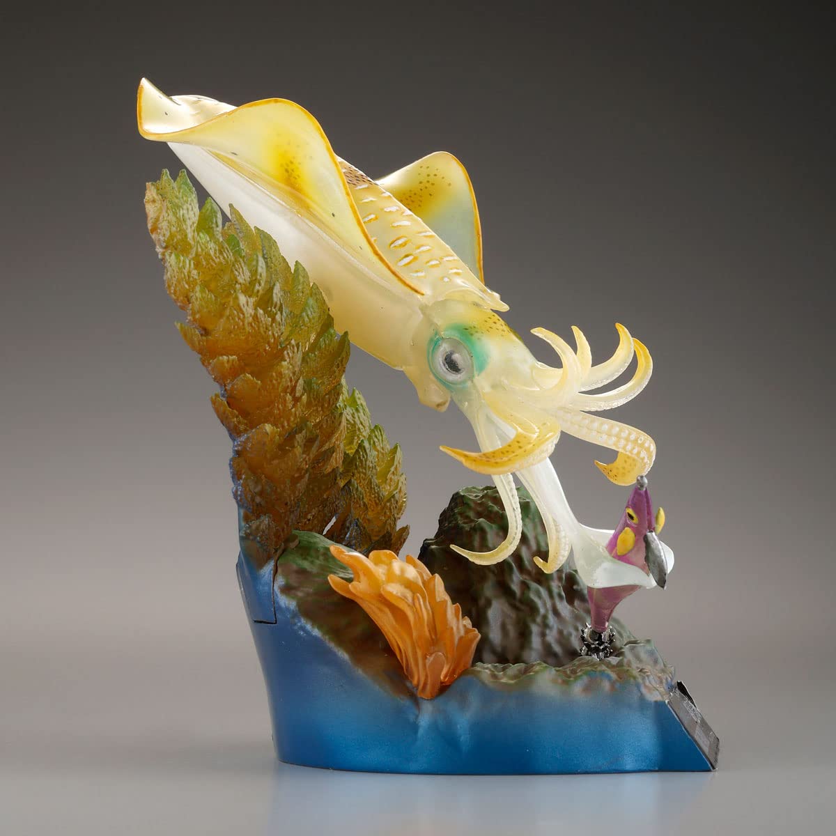 KAIYODO Strike Fantasy Sepioteuthis Lessoniana Figure- Japan Figure Store - #1 Bring To You The Best Japanese Goods
