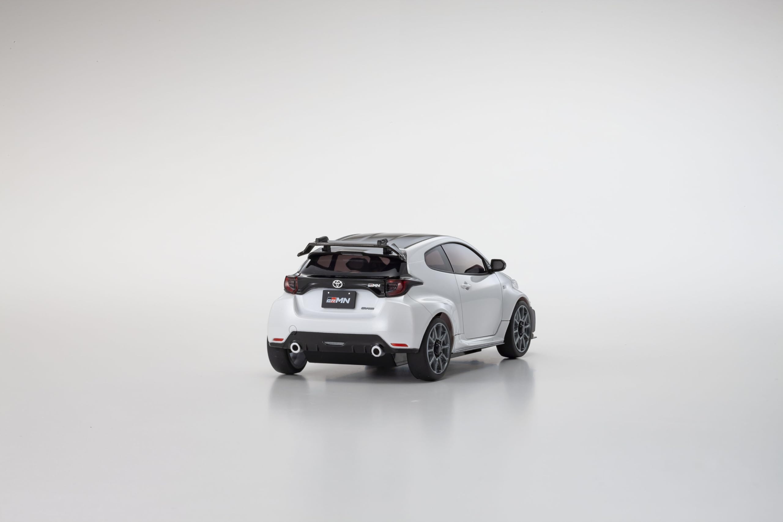 Kyosho Mini-Z AWD Yaris White Pearl 32640PW- Japan Figure Store - #1 Bring To You The Best Japanese Goods