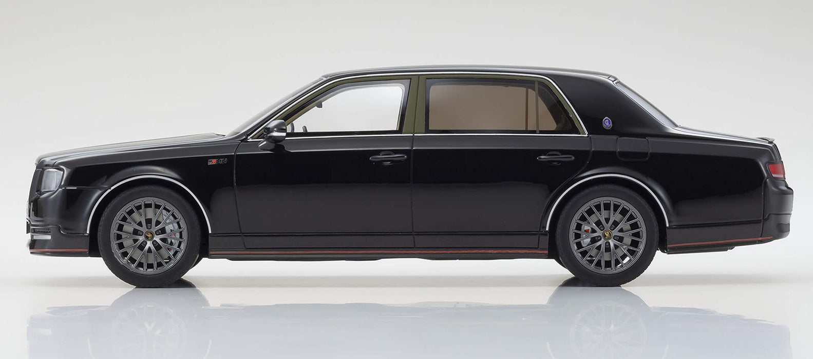 Kyosho Samurai 1/18 Toyota Century KSR18046BK Black- Japan Figure Store - #1 Bring To You The Best Japanese Goods