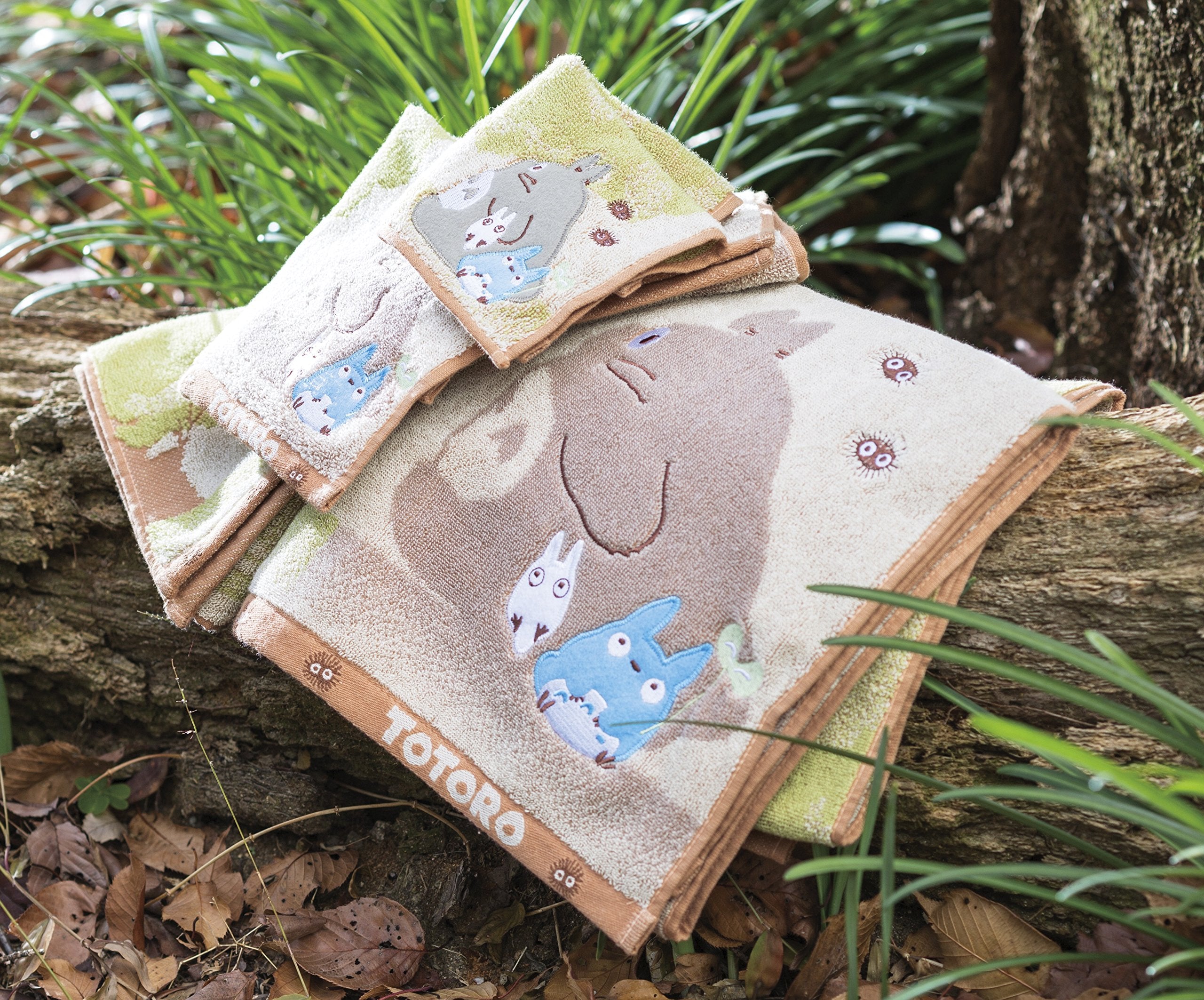 MARUSHIN Studio Ghibli My Neighbor Totoro Face Towel 'Totoro In Tree Shade'- Japan Figure Store - #1 Bring To You The Best Japanese Goods