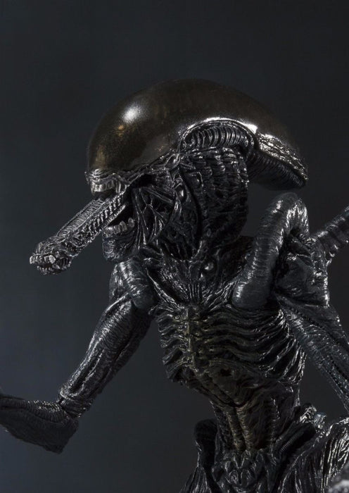 S.h.monsterarts Alien Warrior Action Figure Bandai Tamashii Nations- Japan Figure Store - #1 Bring To You The Best Japanese Goods