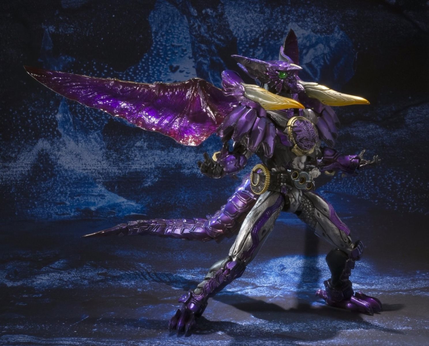 S.i.c. Masked Kamen Rider Ooo Putotyra Combo Action Figure Bandai- Japan Figure Store - #1 Bring To You The Best Japanese Goods