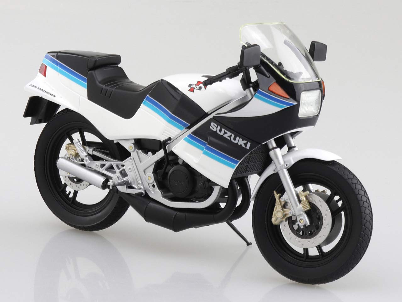 Skynet 1/12 Completed Bike Suzuki Rg250Γ Blue X White- Japan Figure Store - #1 Bring To You The Best Japanese Goods