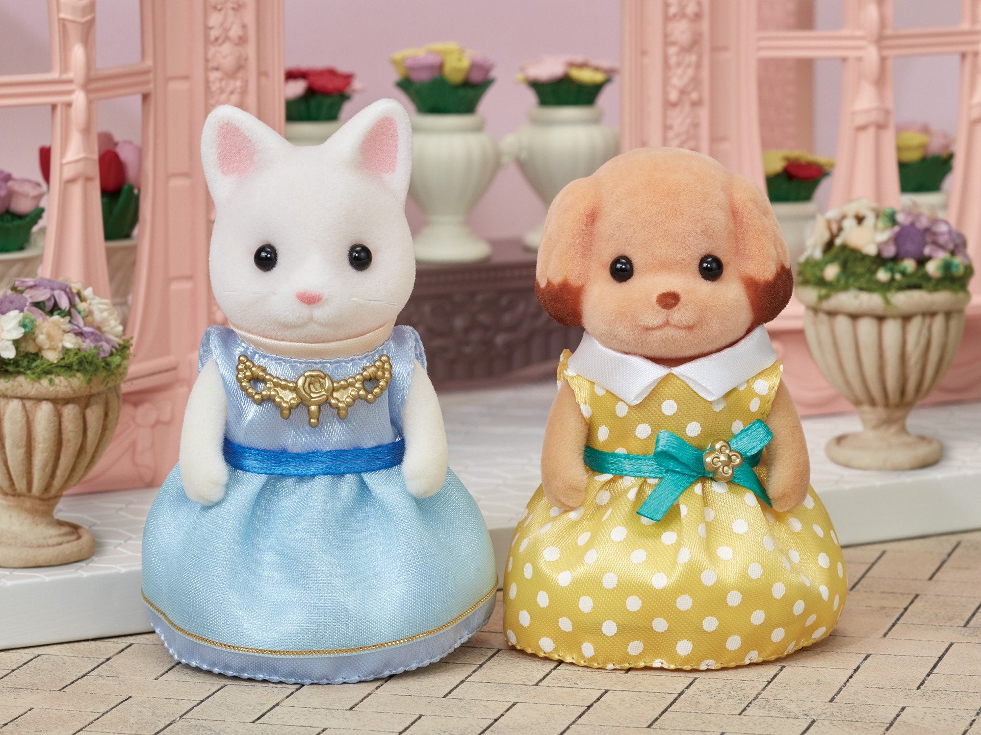 Epoch Sylvanian Families Town Dress Up Set TD-04 St Mark Certified Toy Dollhouse for 3+- Japan Figure Store - #1 Bring To You The Best Japanese Goods