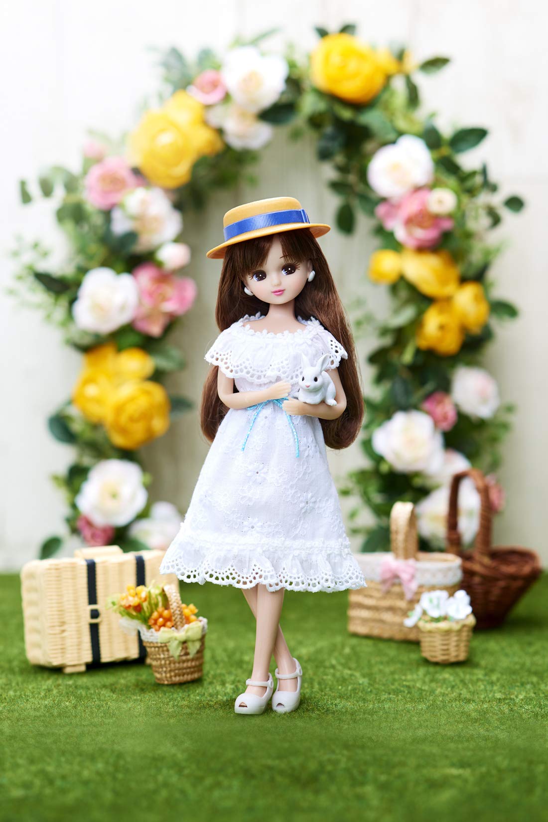 TAKARA TOMY Licca Doll Outing With A Bunny- Japan Figure Store - #1 Bring To You The Best Japanese Goods