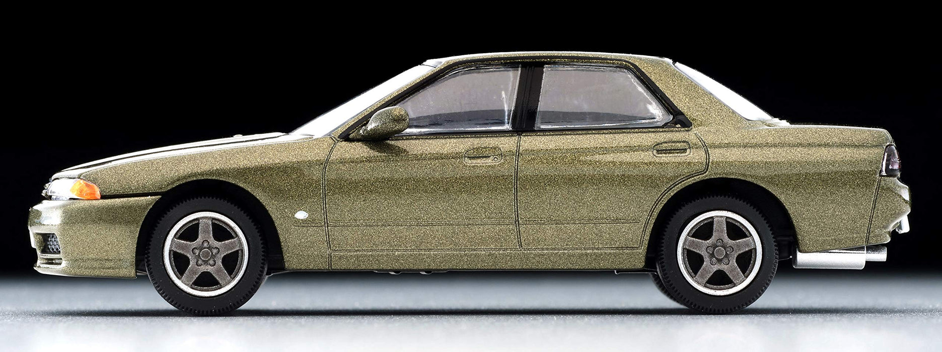 Tomytec Lv-N213a Tomica Limited Vintage Nissan Skyline Autech Version Yellowish Green 1/64 Scale Car- Japan Figure Store - #1 Bring To You The Best Japanese Goods